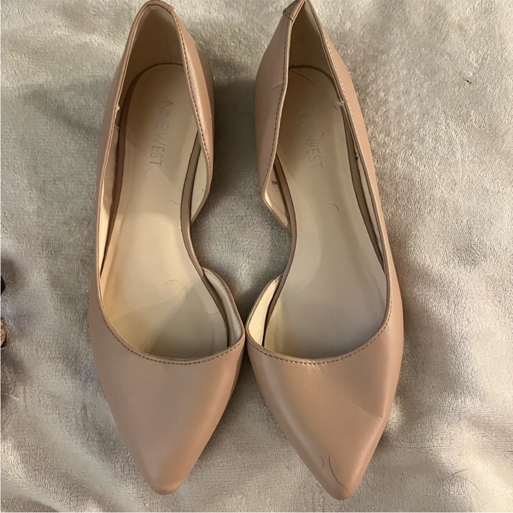 Nine West Women's Nude Pointed Flats